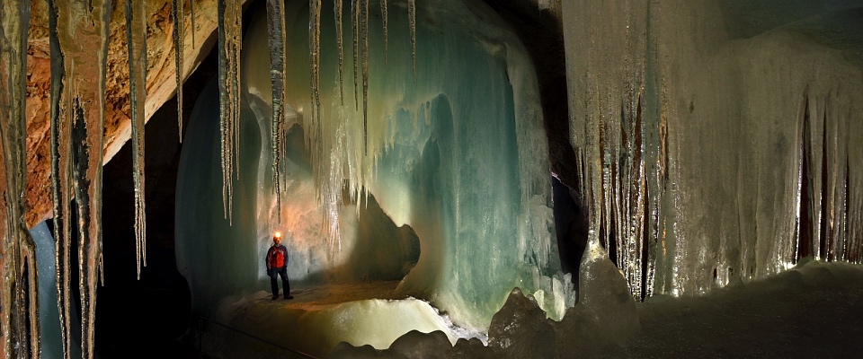 Die größte Eishöhle der Erde